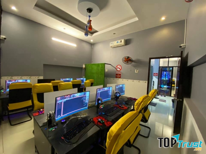 HTS - Huỳnh Thảo Summoners