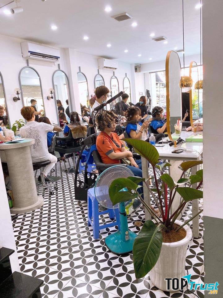 Sinh Anh Hair Salon Group