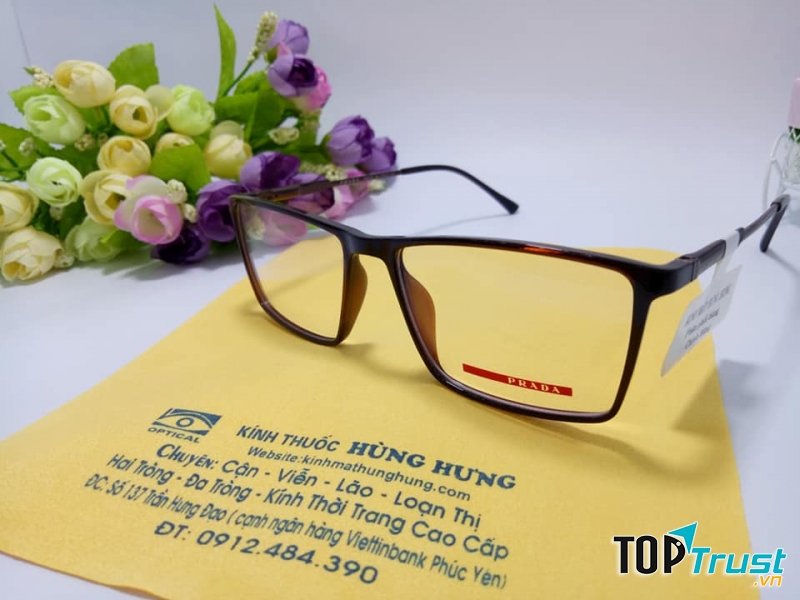 Kính mắt Hùng Hưng