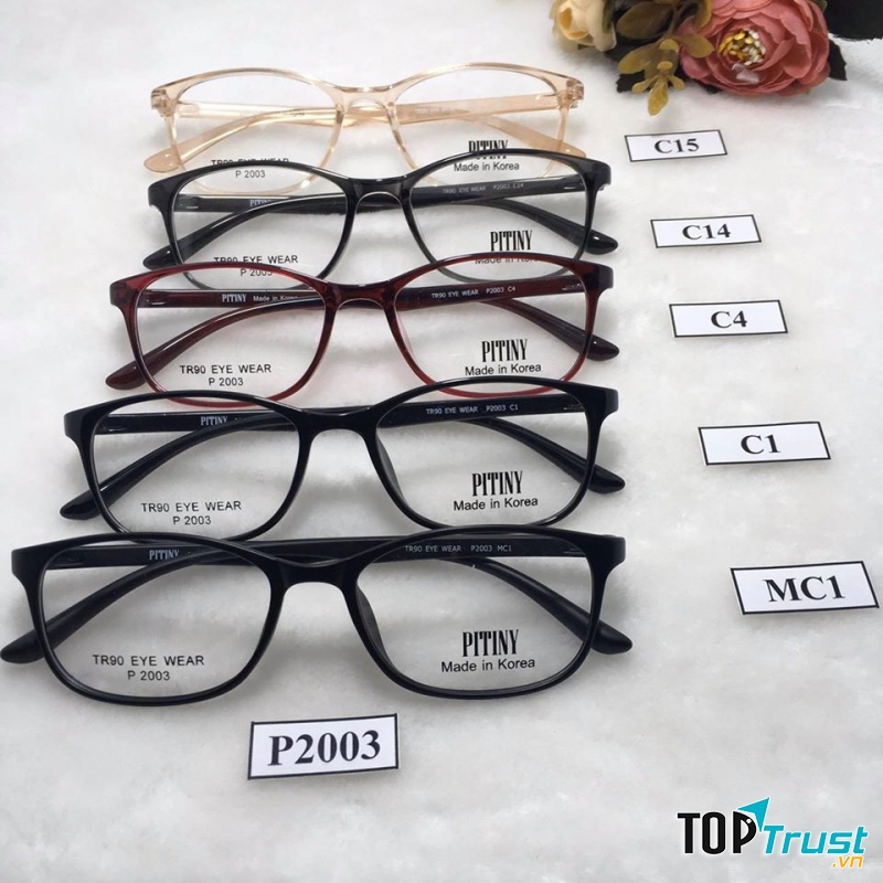 Kính Mắt Quang Hưng