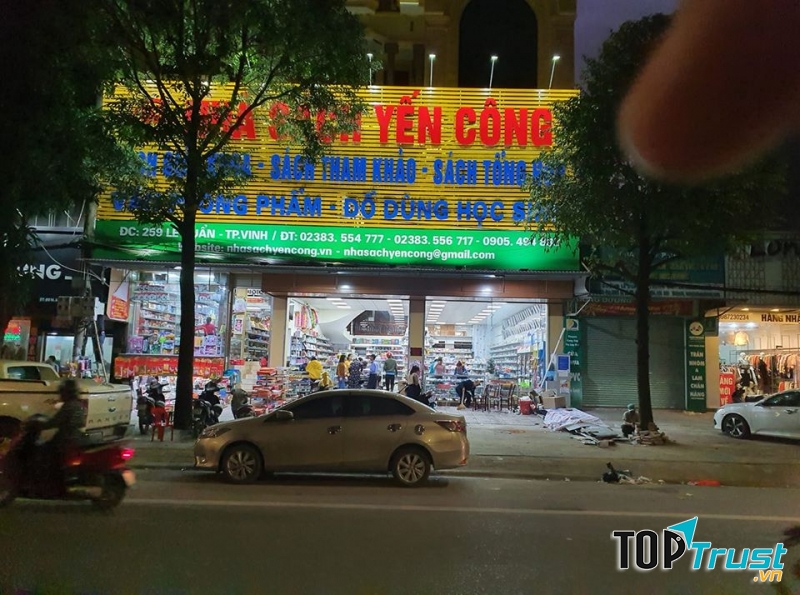 Nhà sách Yến Công