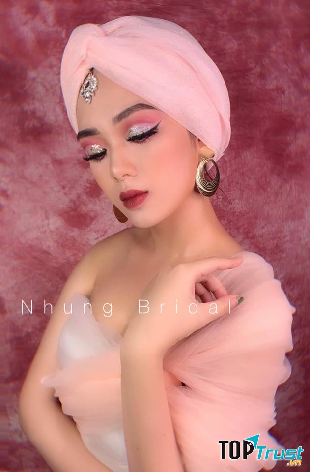 Hồng Nhung