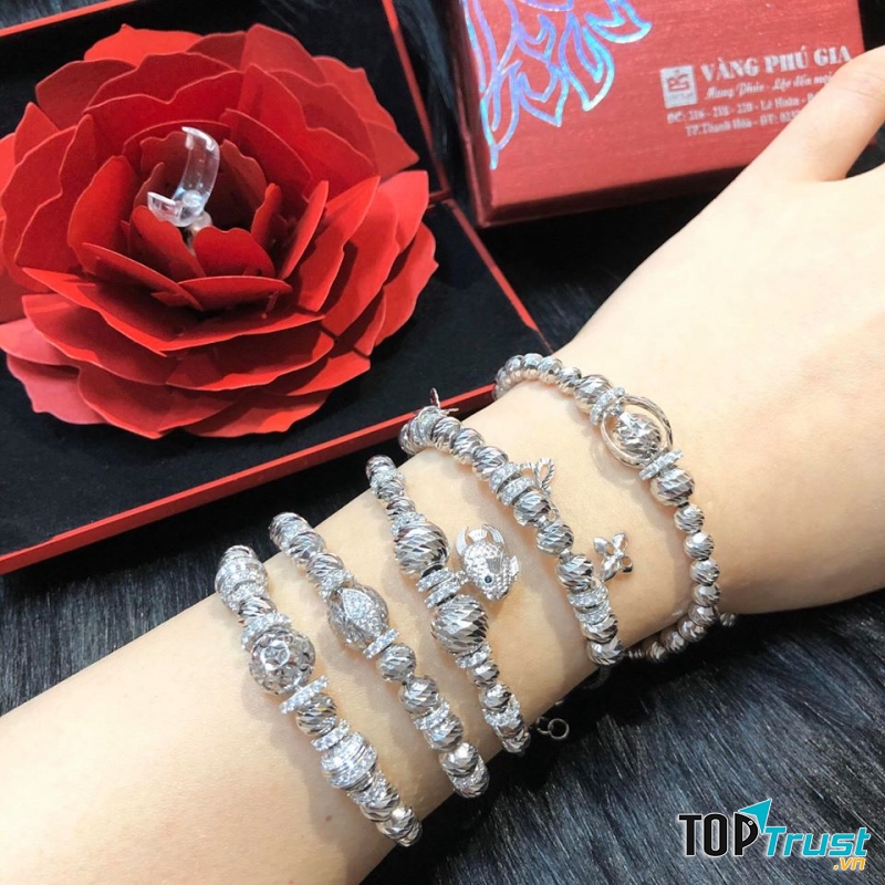 Vàng Bạc Đá Quý Phú Gia