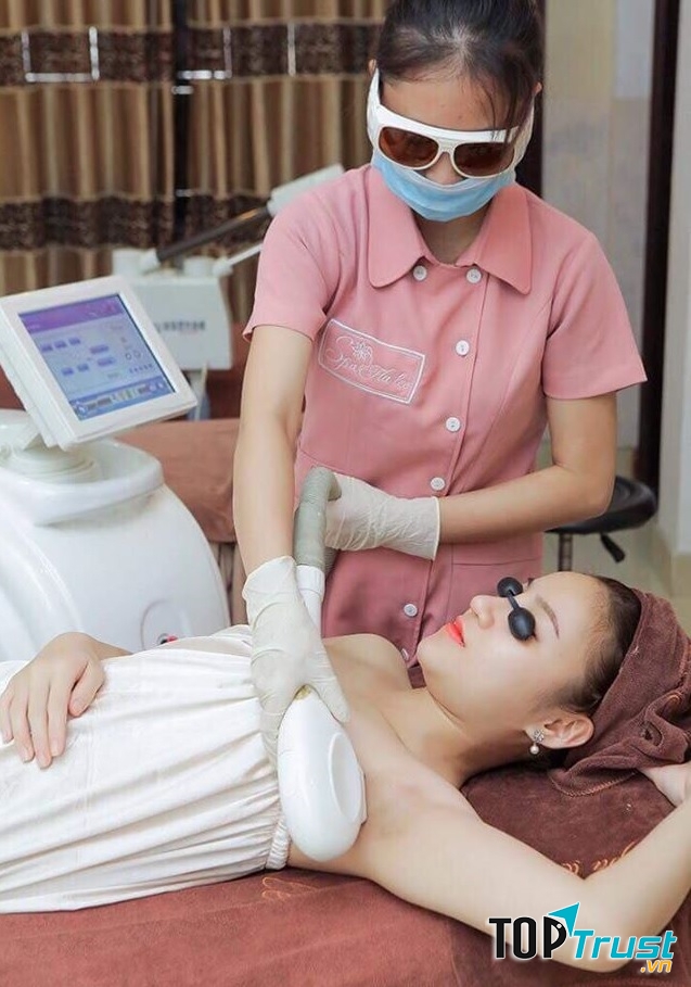 Làm sạch nách tại Spa Ha Lee