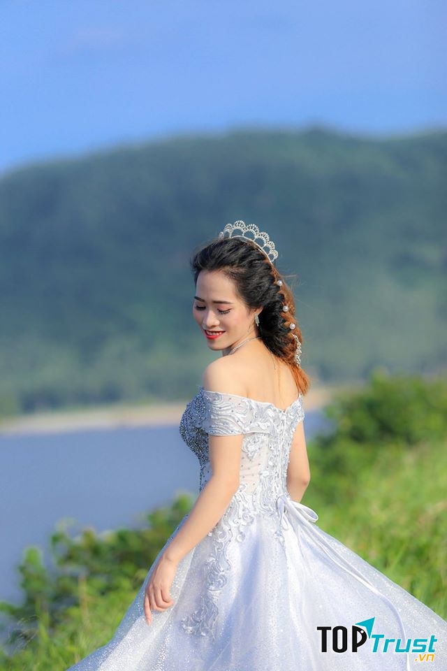 Áo cưới Hồng Hạnh