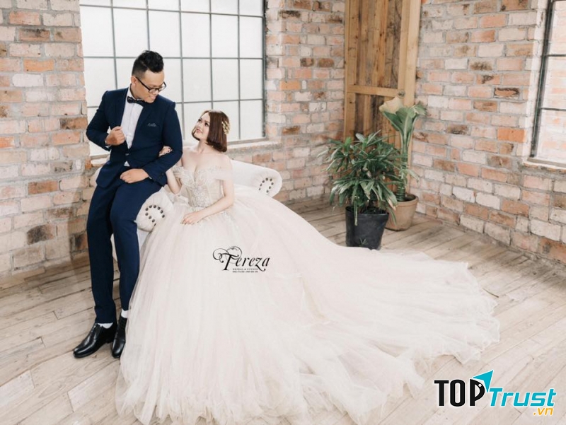 Tereza Wedding Bridal