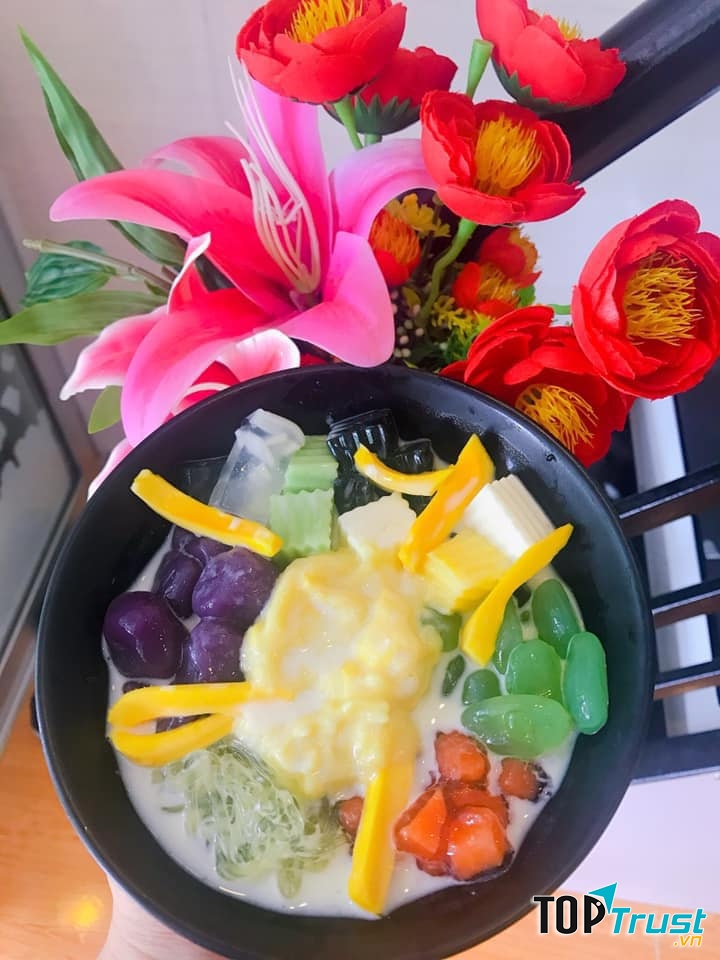 Chè Thái Ngân Huỳnh