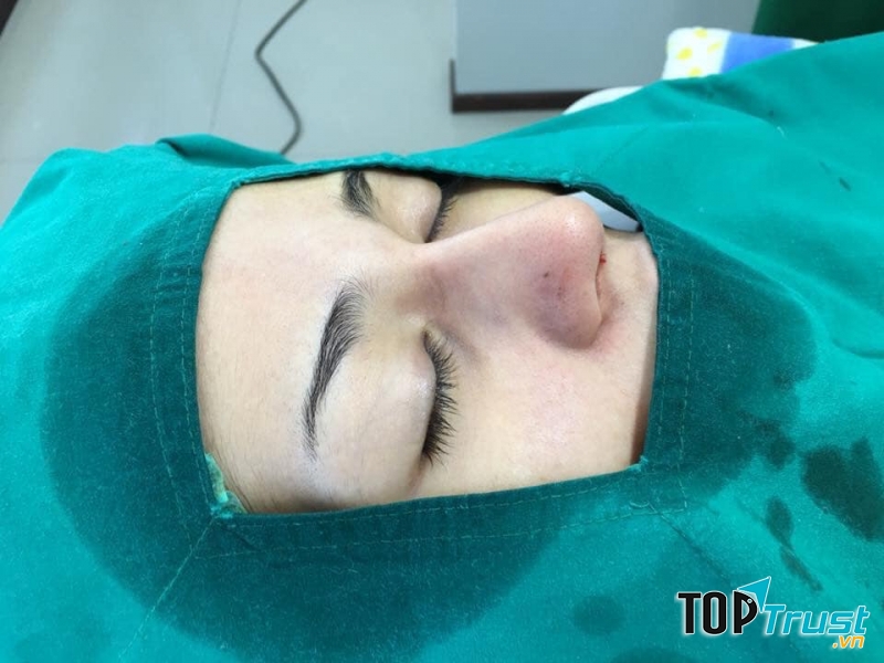 Trung Tâm Thẩm Mỹ Hoàng Gia