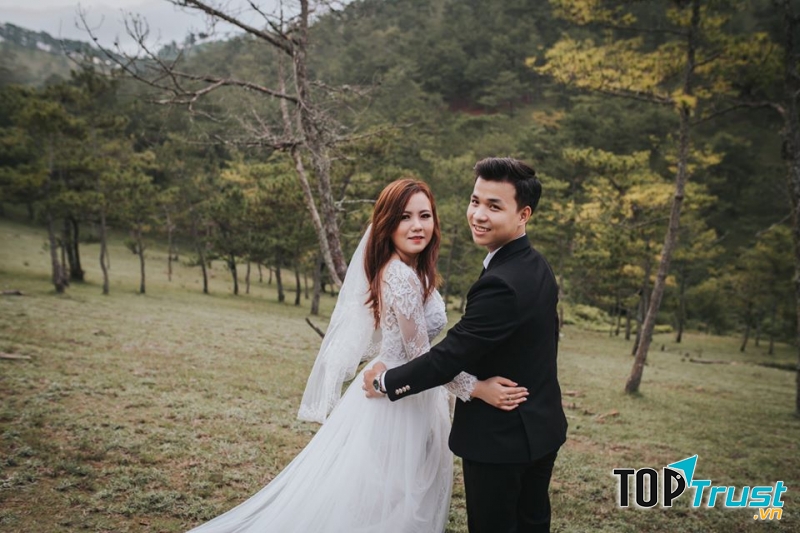 Phạm Hoàng Studio