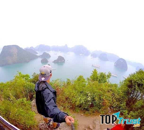Yahoo Travel không chỉ cung cấp thông tin qua tin tức mà còn qua video