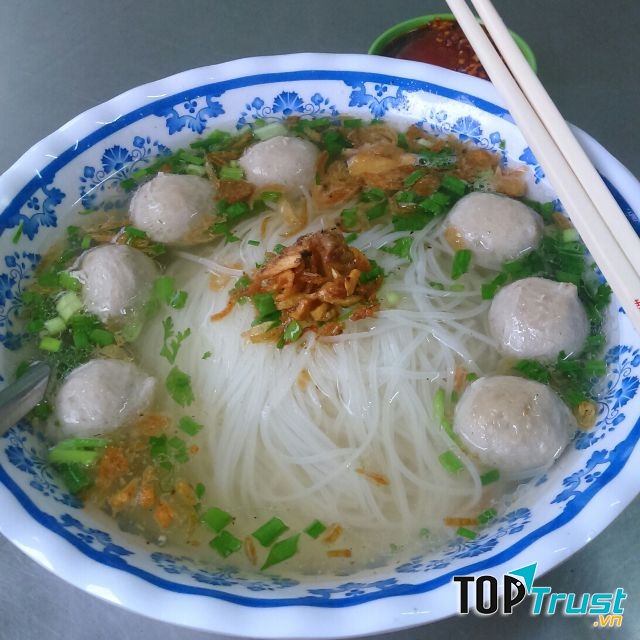 Hủ tiếu bò viên quán A Tâm