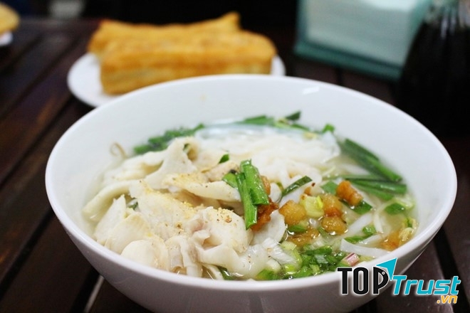 Hủ tiếu cá - Quán Nam Lợi