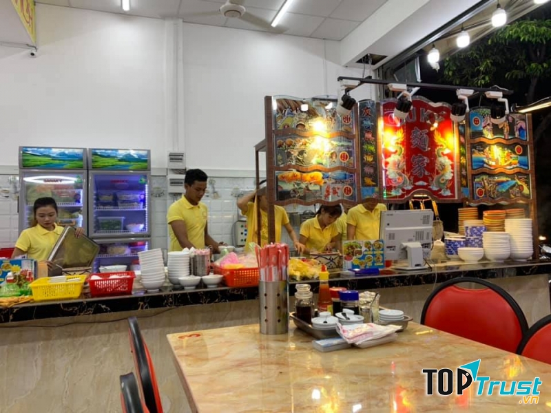 Hủ Tiếu Mì Du Ký - Lũy Bán Bích