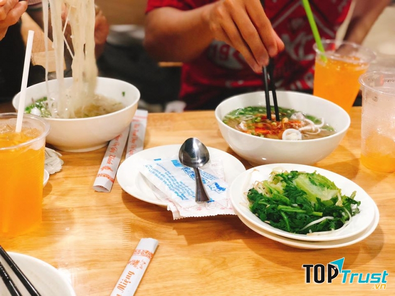 Hủ Tiếu Mực Bảy Phương