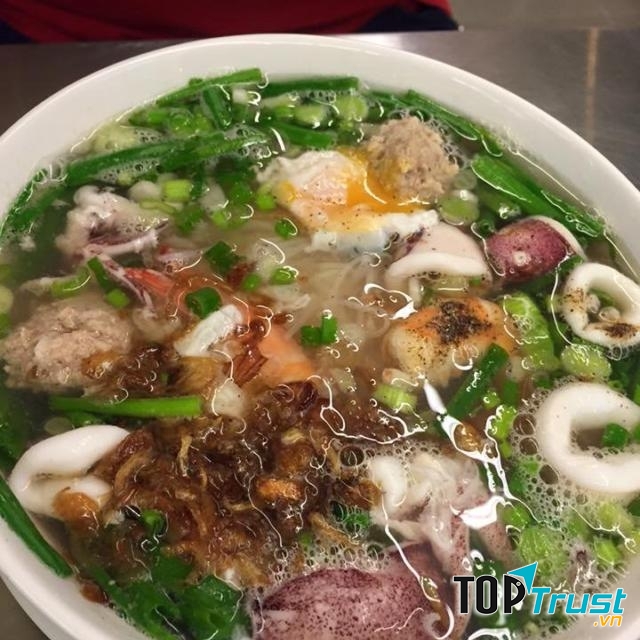 Cận cảnh tô hủ tiếu mực Hòa Ký