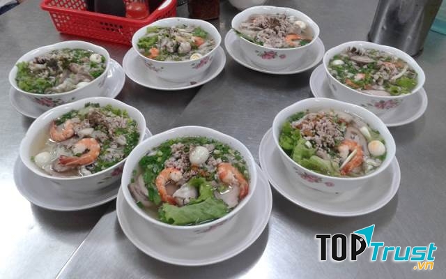 Hủ tiếu Nam Vang hấp dẫn, thơm ngon (Ảnh minh họa)