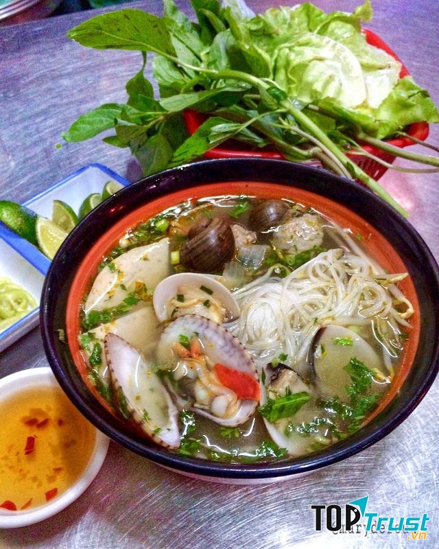 Hủ tiếu ốc Chú Tũn