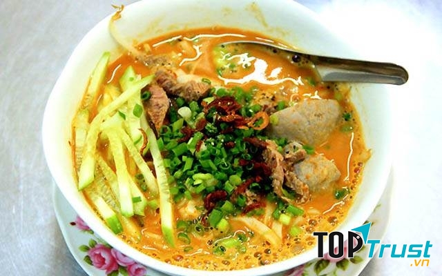 Món hủ tiếu sa tế