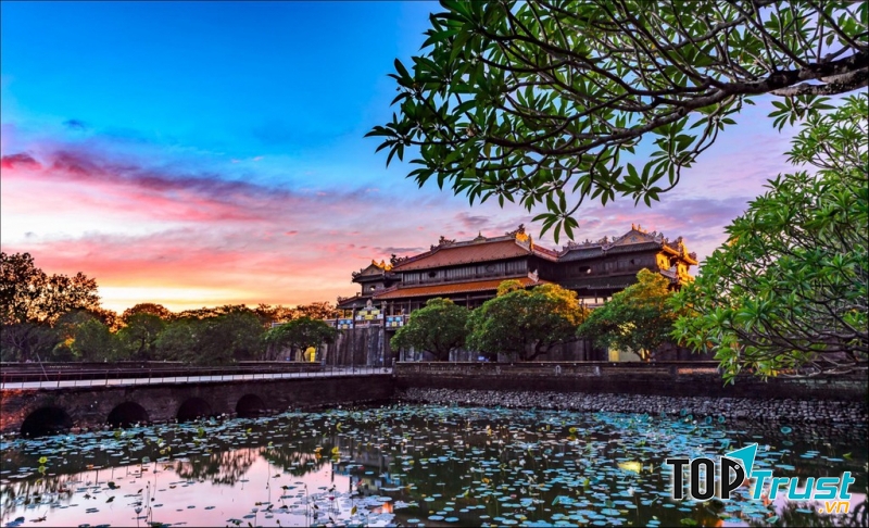 Huế