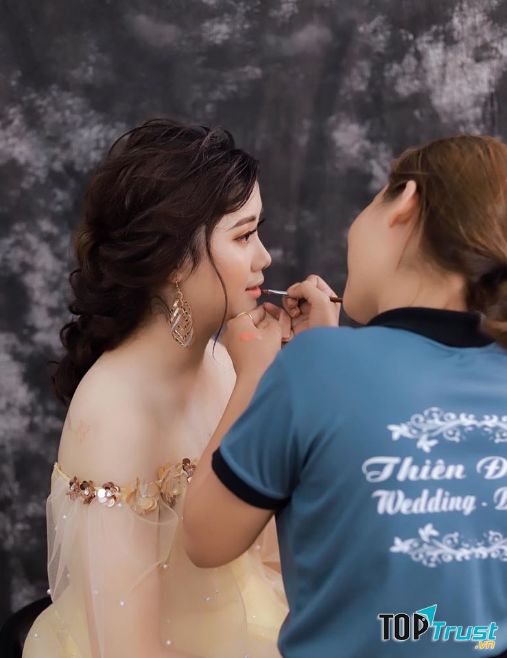 Huệ Make Up