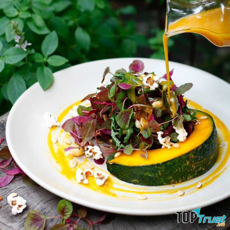 Hum Vegetarian – Lounge & Restaurant