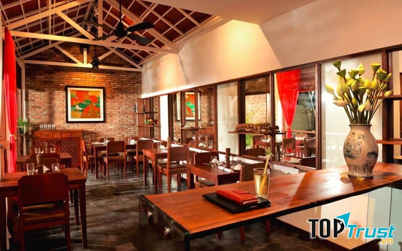 Hum Vegetarian - Restaurant Cafe