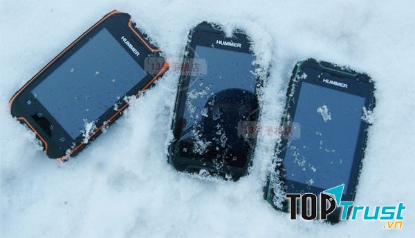 Hummer H1 - điện thoại lõi kép siêu bền