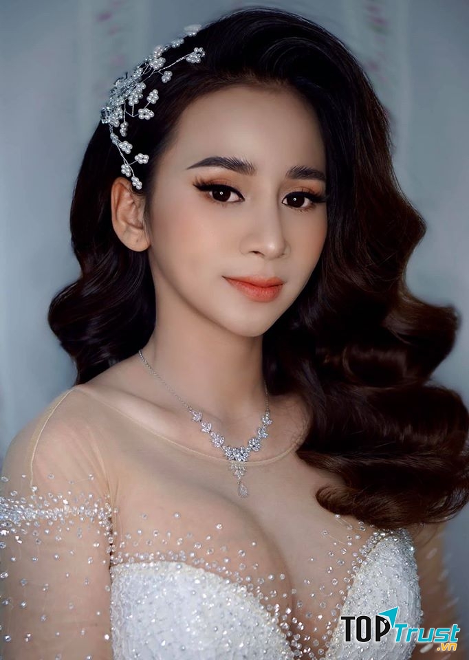 HÙNG NGUYỄN MAKEUP