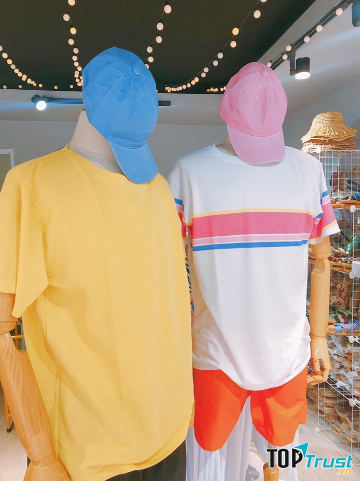 Shop là sự lựa chọn hoàn hảo cho đấng mày râu trong mùa hè này khi shop luôn cập nhật những xu hướng thời trang hè mới nhất