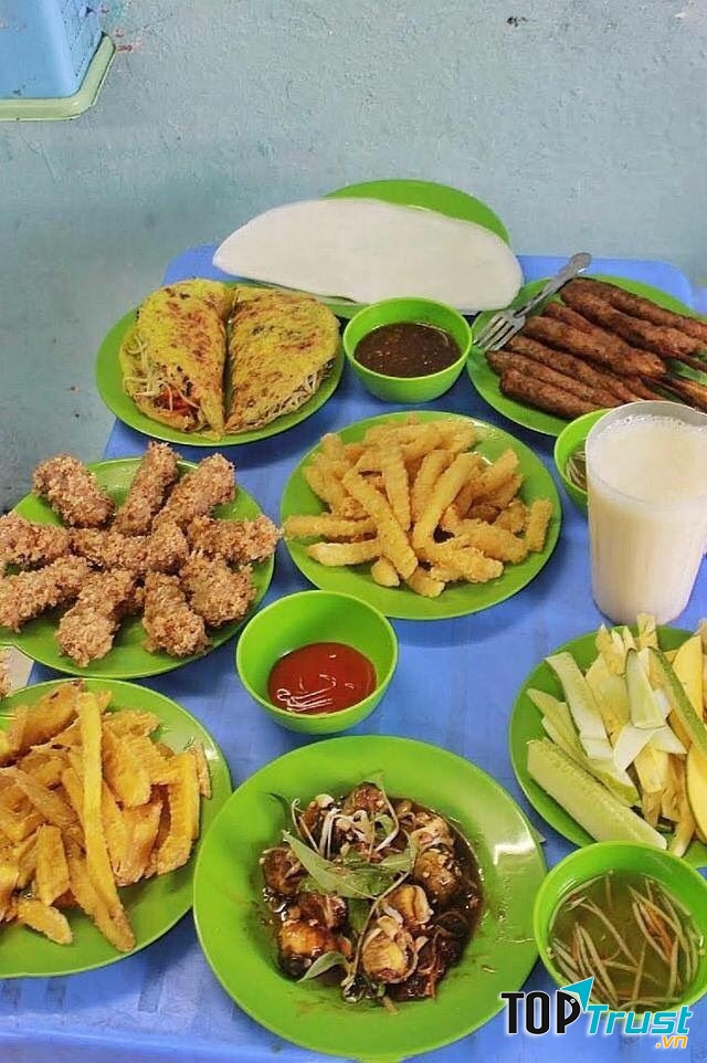 Những món ăn tại Hường Bánh Xèo