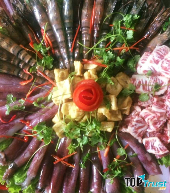 Lẩu nướng Hương Đông
