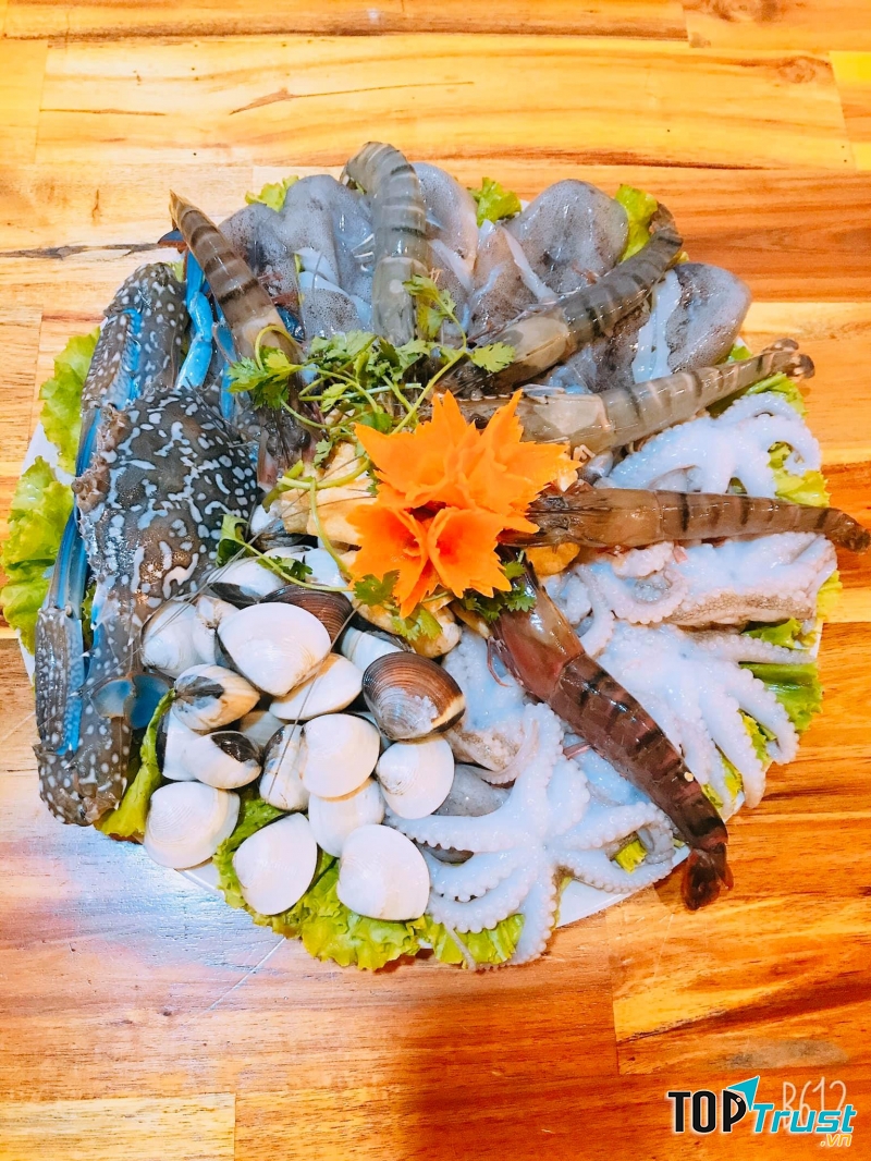 Lẩu nướng Hương Đông