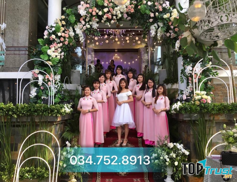 Để đem lại hiệu quả công việc tốt nhất nên các bạn bê tráp được tuyển chọn rất kĩ càng và được đào tạo rất bài bản