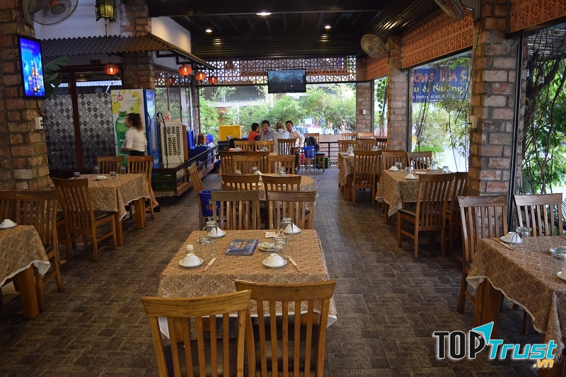 Phong cách nhà hàng Hương Lúa