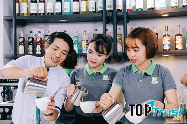 Với phương thức hướng dẫn chỉ 1 thầy 1 trò, bạn sẽ nhận được sự hướng dẫn chi tiết và cụ thể hơn, các kỹ năng sẽ được trau dồi cẩn thận