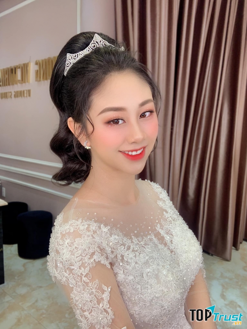 Huong Victoria Makeup & Bridal Limited