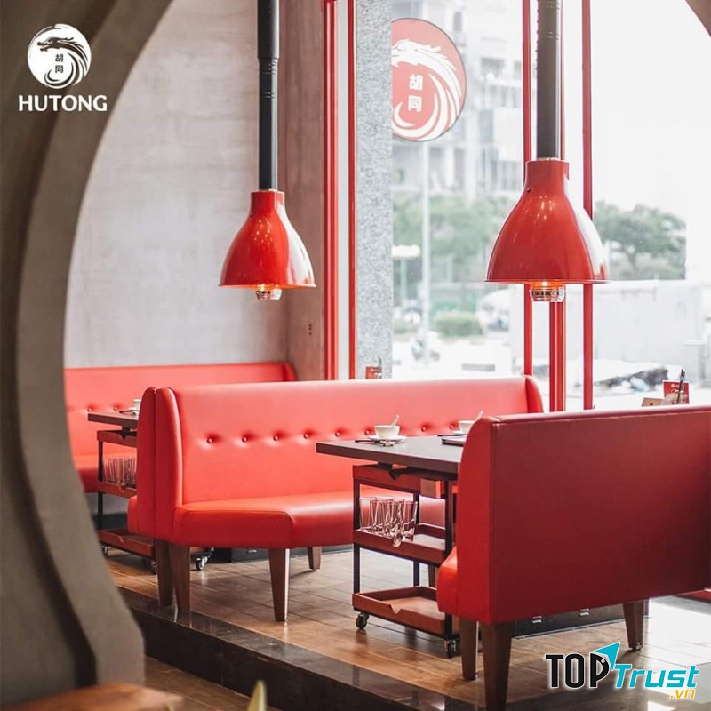 Không gian nhà hàng sang trọng hiện đại mang hơi hướng châu Âu