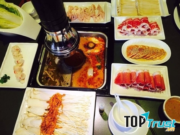 Lẩu cay tại Hutong - Hot Pot Paradise