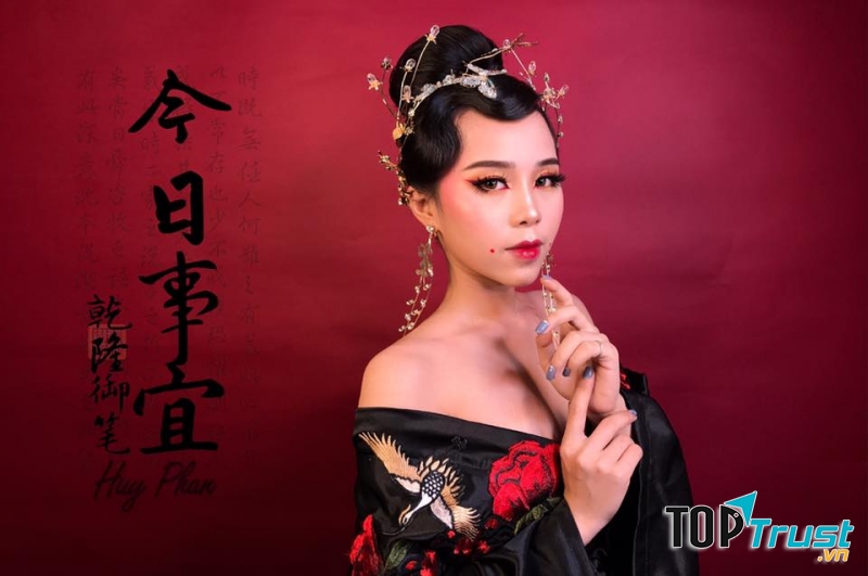 Huy Phan make up
