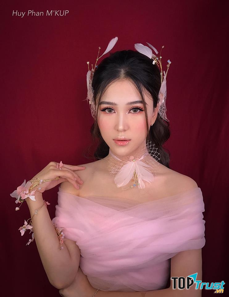Huy Phan make up