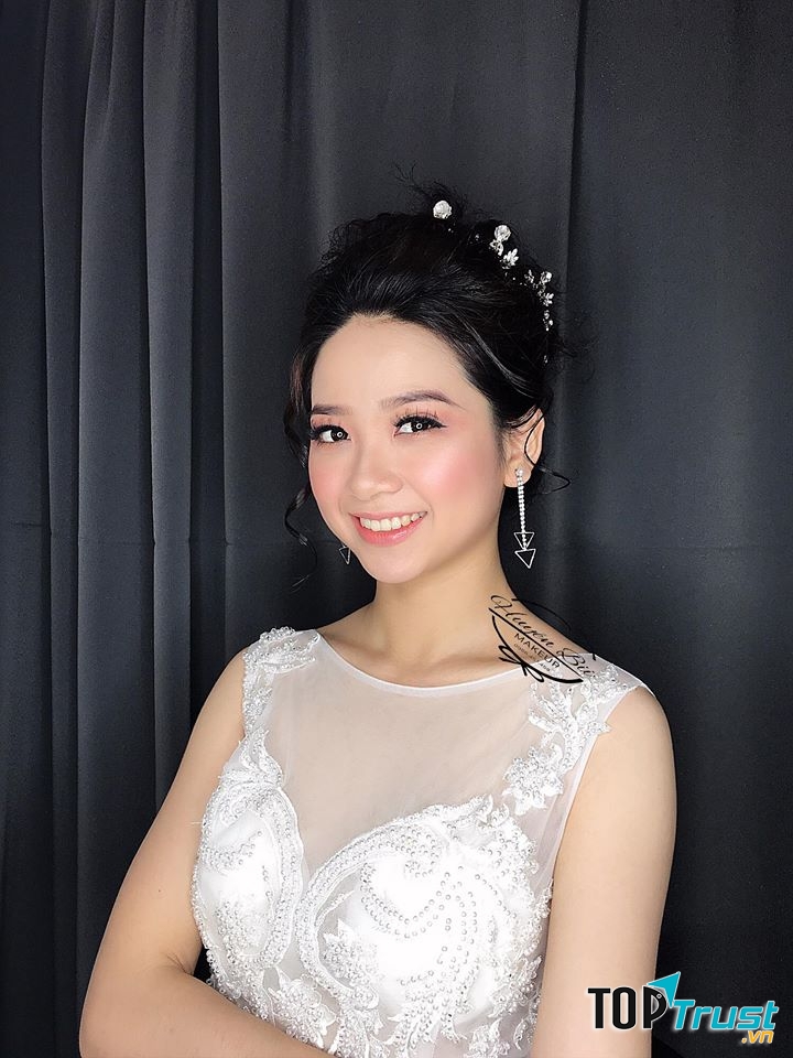 Huyền Bii Makeup Store