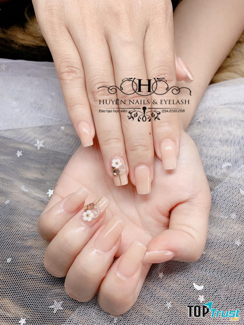 Huyền Nail