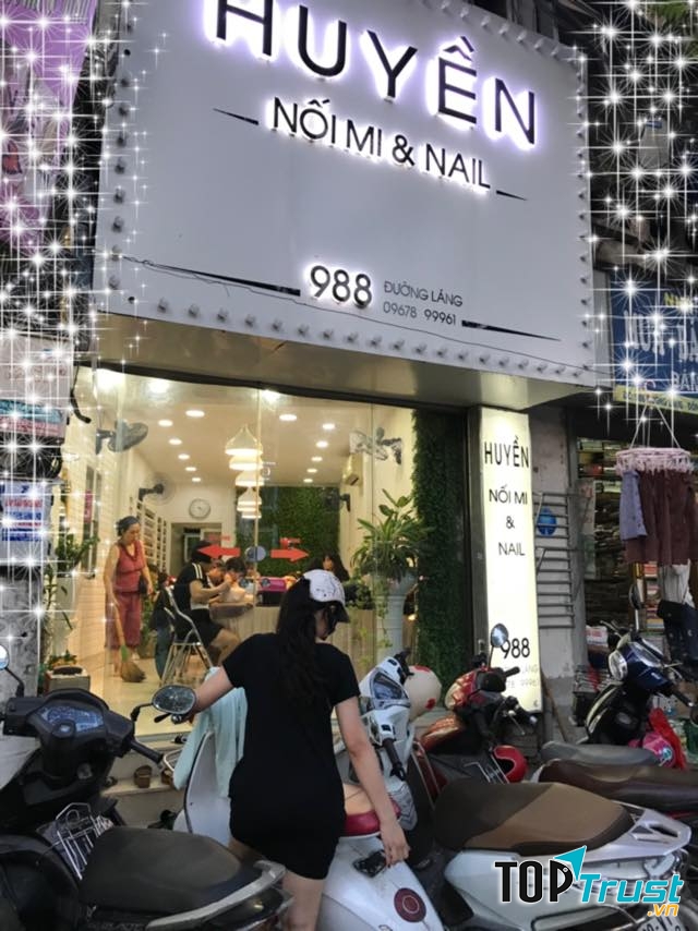 Huyền Nối Mi