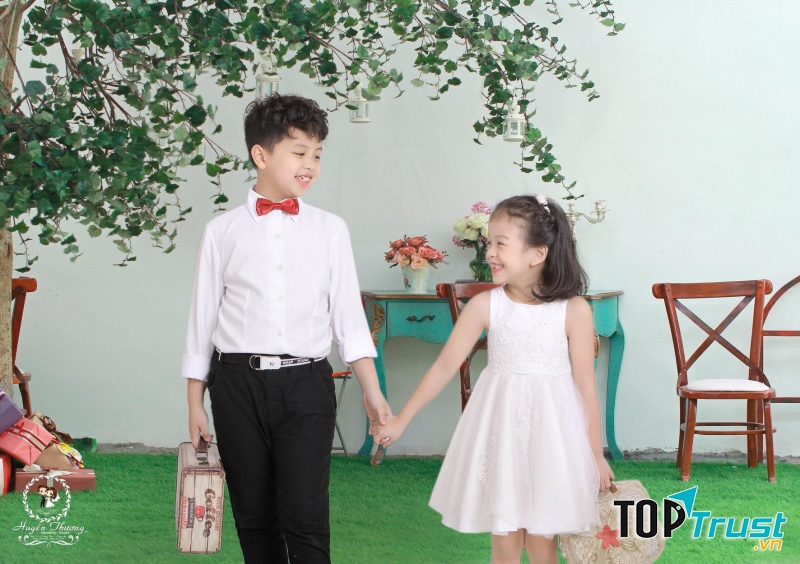 Sự cam kết của ﻿Huyền Thương Wedding là một album bé thật đẹp, tự nhiên