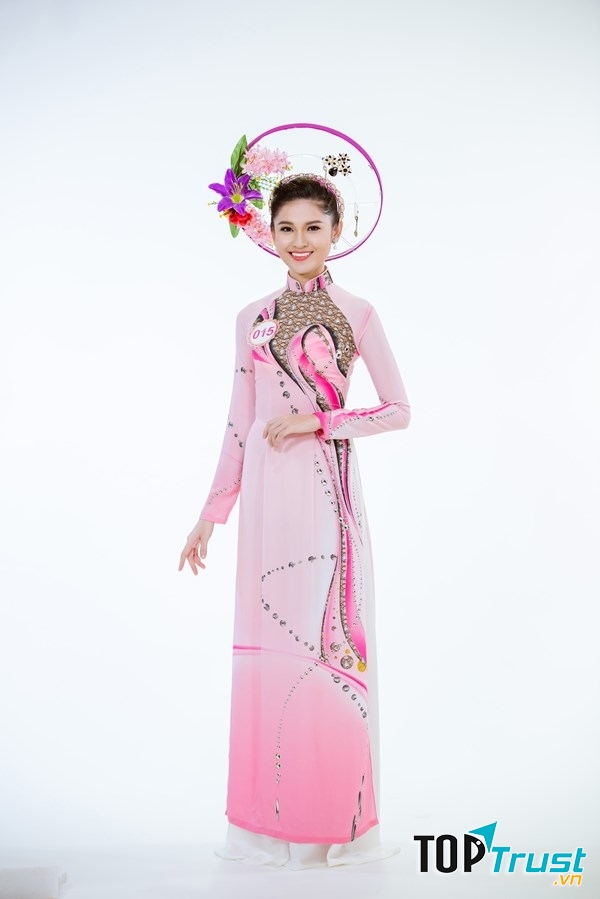 Á hậu Thùy Dung mang nét đẹp Á Đông dịu dàng