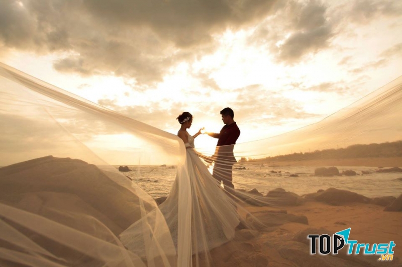 Huỳnh Trâm Bridal