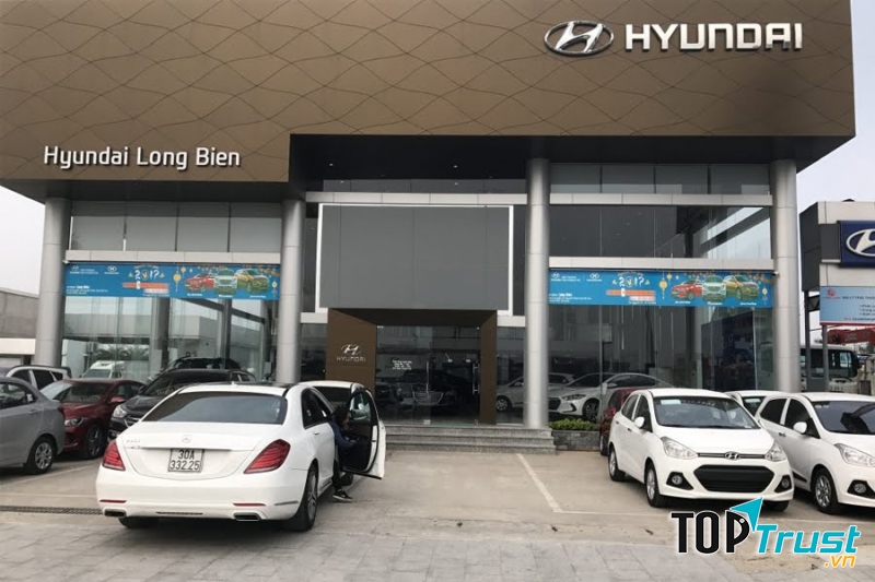 Showroom Hyundai Long Biên