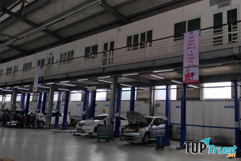 Phòng bảo dưỡng xe Hyundai Long Biên