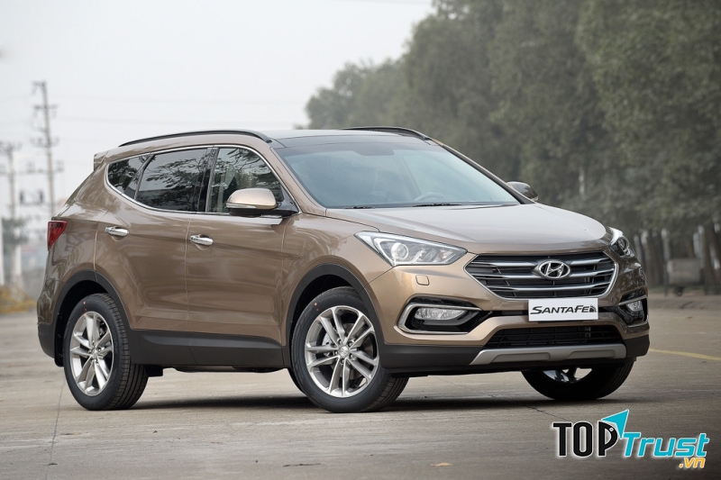 Hyundai SantaFe mẫu xe oto 7 chỗ nổi bật ở thiết kế đẹp cùng nhiều tiện nghi hiện đại