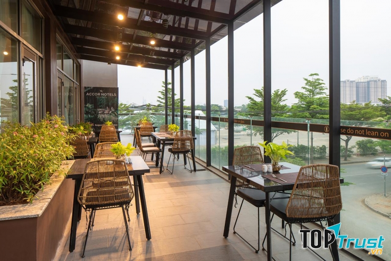 Ibis Saigon South Hotel